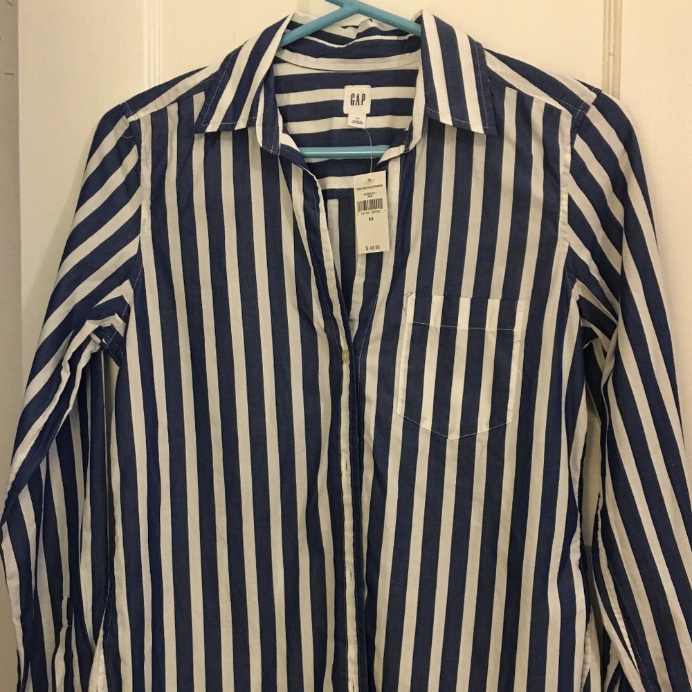 GAP Pinstripe Button-up NWT